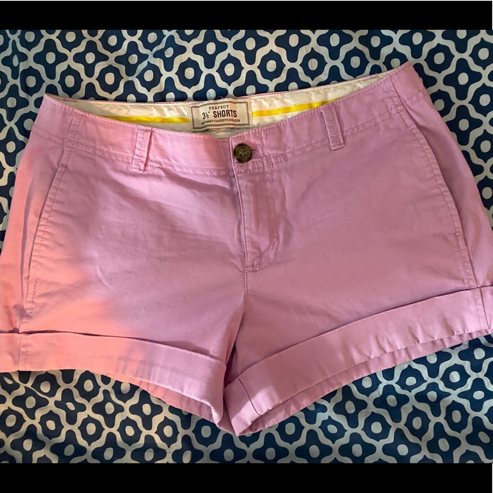 Old Navy Rose/Purple 3 1/2 Length Shorts: Size 4